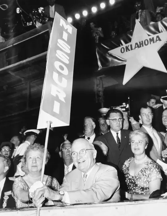 Framed Print : Harry and Elizabeth Truman with Missouri Sign Framed Print : Harry and Elizabeth Truman with Missouri Sign