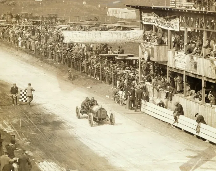 Framed Print : Harry Grant wins the 1910 Vanderbilt Cup Race Framed Print : Harry Grant wins the 1910 Vanderbilt Cup Race