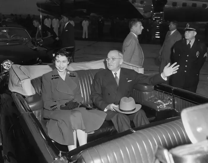 Framed Print : Harry Truman And Elizabeth In Automobile Framed Print : Harry Truman And Elizabeth In Automobile