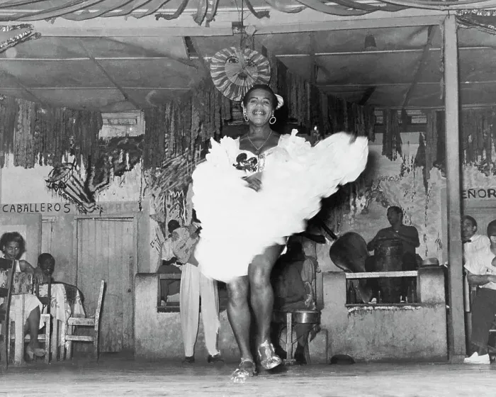Framed Print : Havana Dancer Framed Print : Havana Dancer