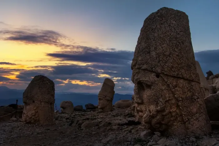 Framed Print : Head of Nemrut