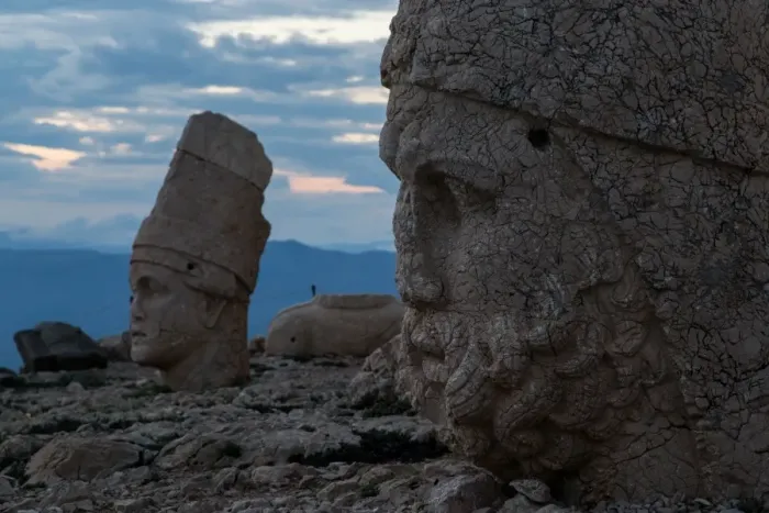 Framed Print : Head sculptures of Nemrut Framed Print : Head sculptures of Nemrut