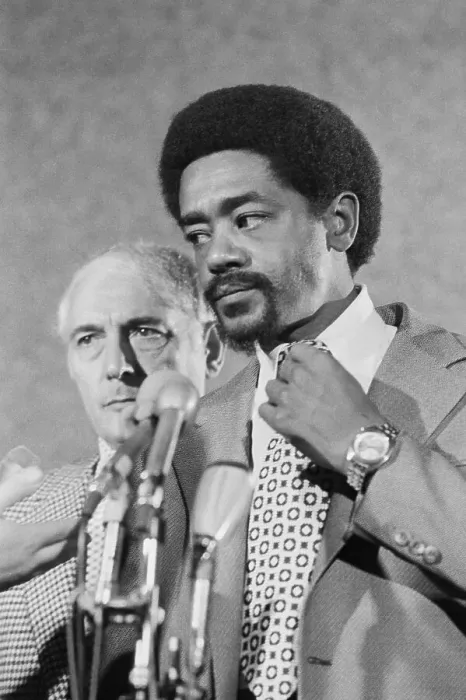 Framed Print : Head Shot of Bobby Seale, Black Panther Framed Print : Head Shot of Bobby Seale, Black Panther