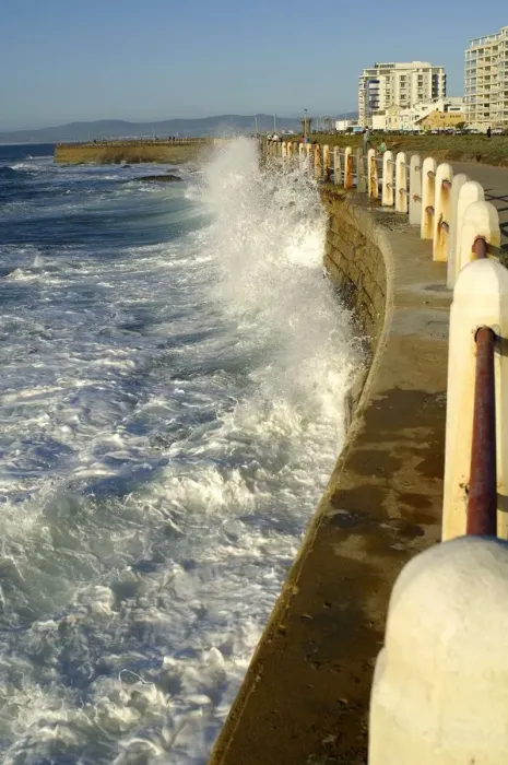 Framed Print : Heavy Seas Pounding a Sea Wall at Mouille Point Framed Print : Heavy Seas Pounding a Sea Wall at Mouille Point