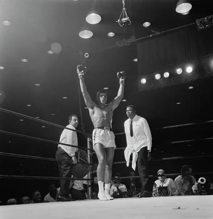 Framed Print : Heavyweight Champion Muhammad Ali Framed Print : Heavyweight Champion Muhammad Ali