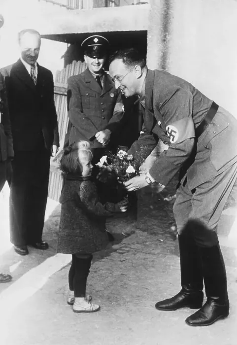 Framed Print : Heinlein Gets Flowers From Girl Framed Print : Heinlein Gets Flowers From Girl