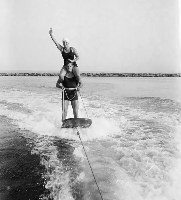Framed Print : Helen Meany and Johnny Weismuller Waterskiing Framed Print : Helen Meany and Johnny Weismuller Waterskiing