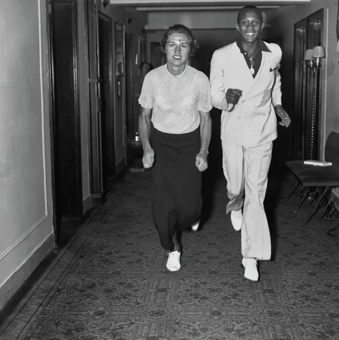 Framed Print : Helen Stephens And Jesse Owens Framed Print : Helen Stephens And Jesse Owens