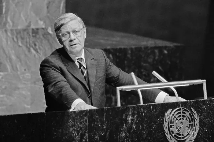 Framed Print : Helmut Schmidt Giving a Speech Framed Print : Helmut Schmidt Giving a Speech
