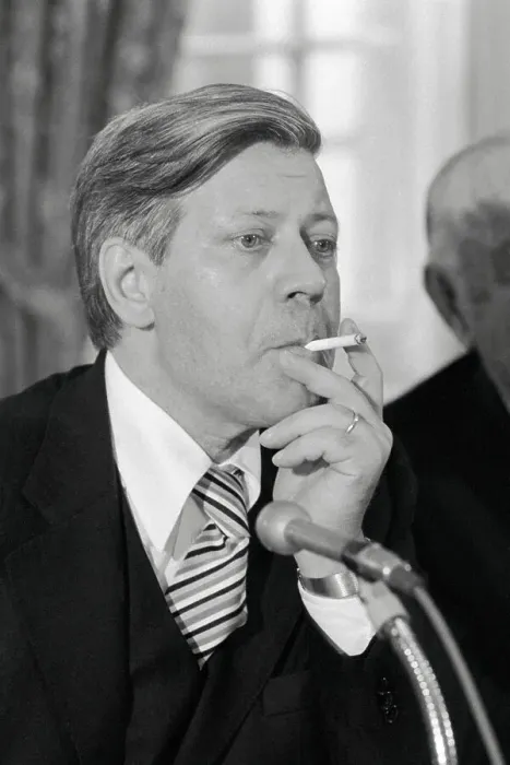 Framed Print : Helmut Schmidt Smoking a Cigarette Framed Print : Helmut Schmidt Smoking a Cigarette