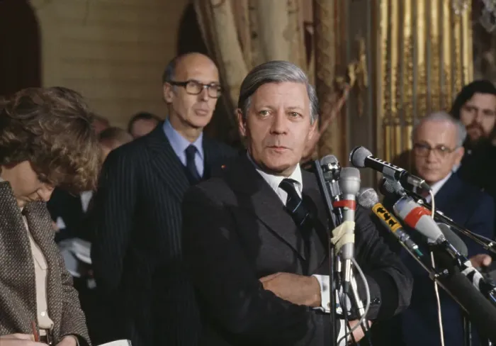 Framed Print : Helmut Schmidt And Valery Giscard D'Estaing Framed Print : Helmut Schmidt And Valery Giscard D'Estaing