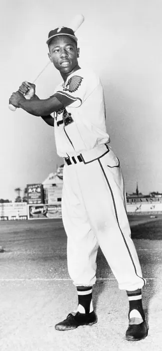Framed Print : Henry Aaron in Batting Position Framed Print : Henry Aaron in Batting Position