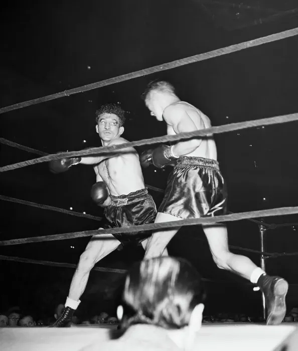 Framed Print : Henry Armstrong Punching Pedro Montanez Framed Print : Henry Armstrong Punching Pedro Montanez