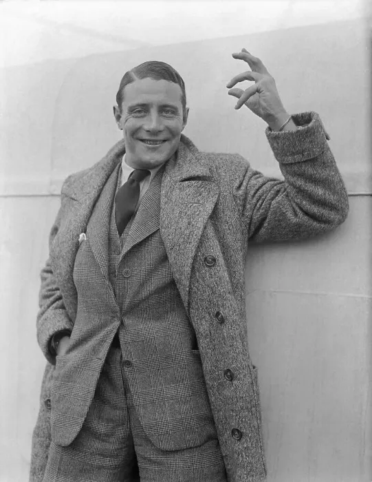 Framed Print : Henry Garat with Arm Raised
