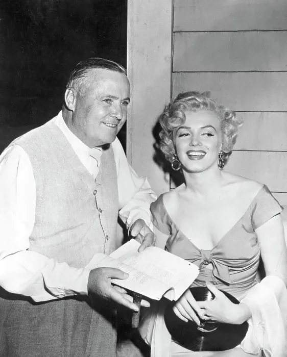 Framed Print : Henry Hathaway and Marilyn Monroe Framed Print : Henry Hathaway and Marilyn Monroe