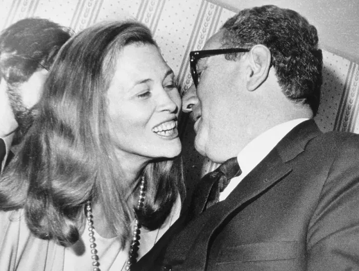 Framed Print : Henry Kissinger and Faye Dunaway Framed Print : Henry Kissinger and Faye Dunaway
