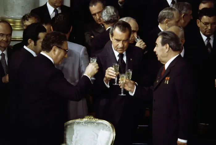 Framed Print : Henry Kissinger Toasting with Russian Leaders Framed Print : Henry Kissinger Toasting with Russian Leaders