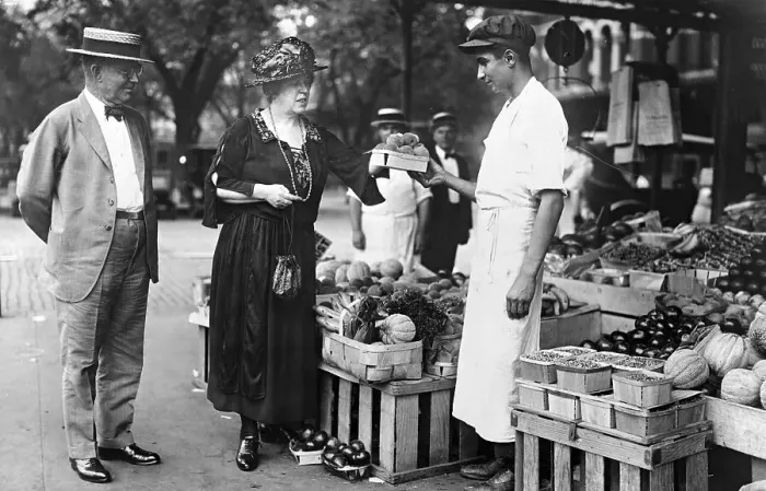 Framed Print : Henry and May Wallace Shopping in Central Market Framed Print : Henry and May Wallace Shopping in Central Market