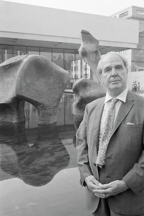 Framed Print : Henry Moore Standing Beside Sculpture Framed Print : Henry Moore Standing Beside Sculpture