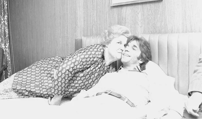  : Henry Winkler with His Mother