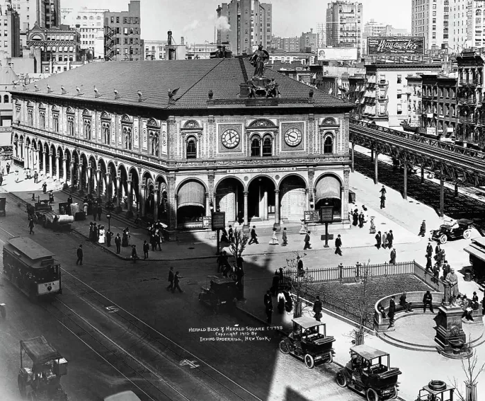 Framed Print : Herald Building and Herald Square