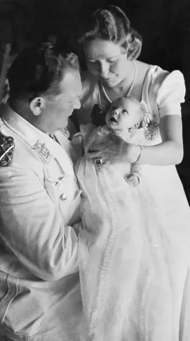 Framed Print : Hermann Goering with Wife and Daughter Framed Print : Hermann Goering with Wife and Daughter