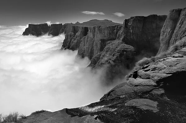 High angle view black and white view of Amphitheatre range with Tugela Falls in foreground, Drakensberg uKhahlamba National Park, Kwazulu-Natal, South Africa