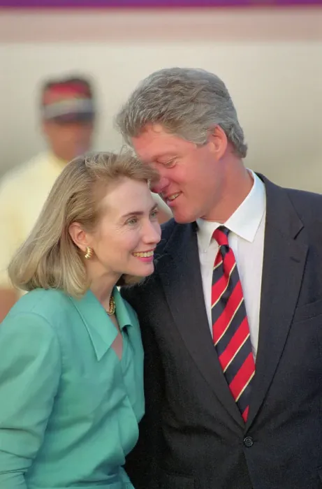 Framed Print : Bill and Hillary Clinton Getting Close Framed Print : Bill and Hillary Clinton Getting Close