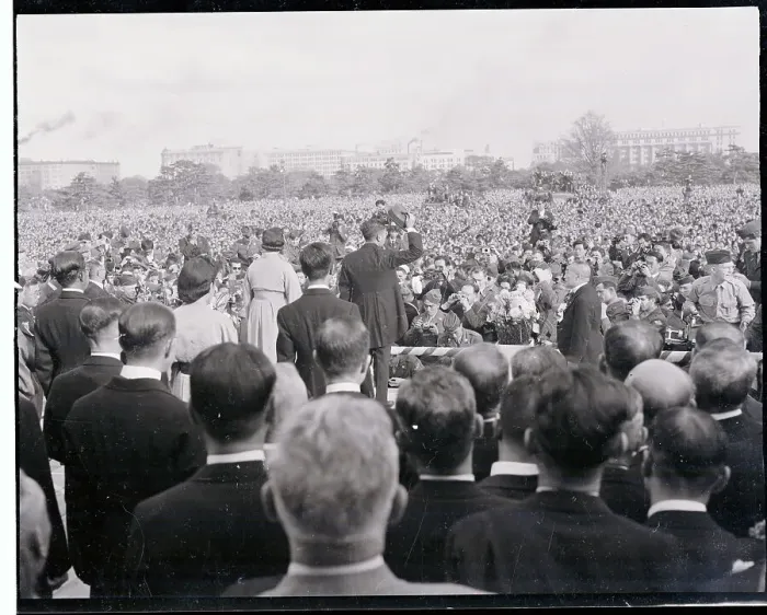 Framed Print : Hirohito Doffs His Hat to Crowd Framed Print : Hirohito Doffs His Hat to Crowd