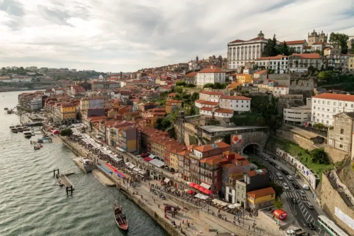 Framed Print : Historic Porto Framed Print : Historic Porto