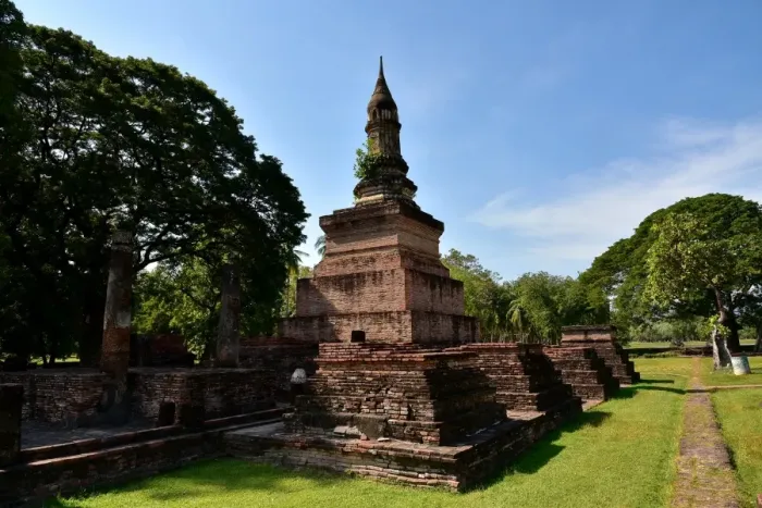 Framed Print : historic site Wat Mahathat temple Sukhothai Thailand, Asia Framed Print : historic site Wat Mahathat temple Sukhothai Thailand, Asia