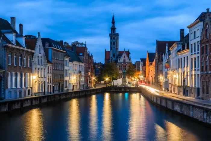 Framed Print : Historic Spiegelrei harbor in Bruges, Belgium Framed Print : Historic Spiegelrei harbor in Bruges, Belgium