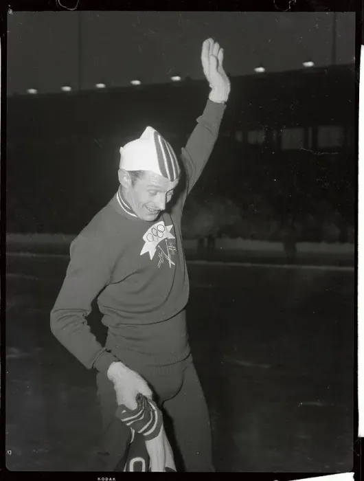 Framed Print : Hjalmar Andersen Holding up His Arm After Victory Framed Print : Hjalmar Andersen Holding up His Arm After Victory