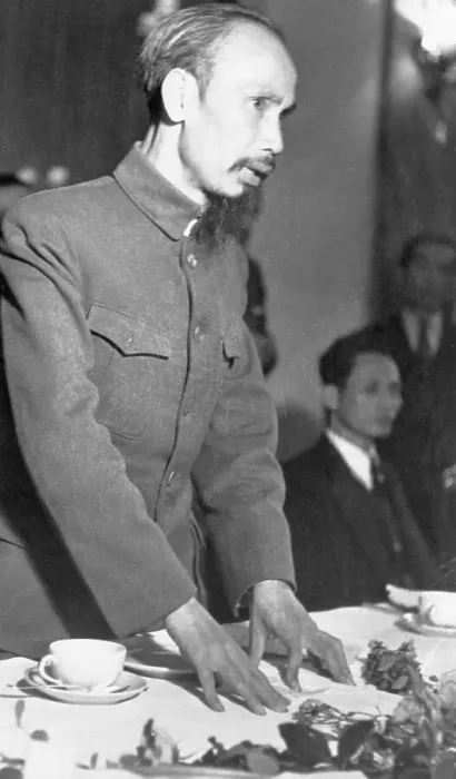 Framed Print : Ho Chi Minh W / Hands On Table Framed Print : Ho Chi Minh W / Hands On Table
