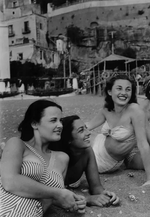 Framed Print : Holidaymakers Framed Print : Holidaymakers