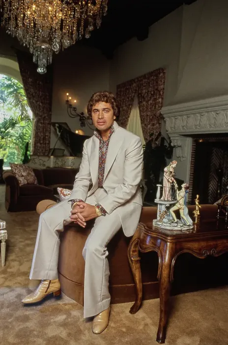 Framed Print : At Home With Humperdinck Framed Print : At Home With Humperdinck