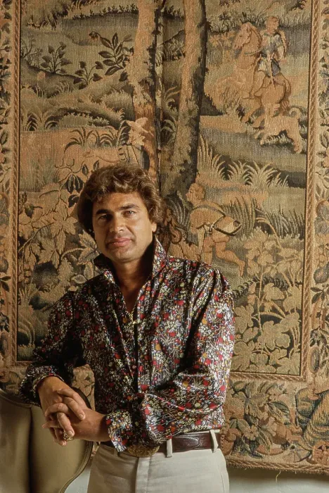 Framed Print : At Home With Humperdinck Framed Print : At Home With Humperdinck