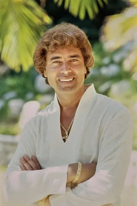 Framed Print : At Home With Humperdinck Framed Print : At Home With Humperdinck