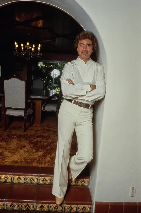 Framed Print : At Home With Humperdinck Framed Print : At Home With Humperdinck