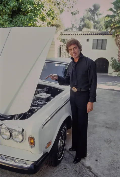 Framed Print : At Home With Humperdinck Framed Print : At Home With Humperdinck