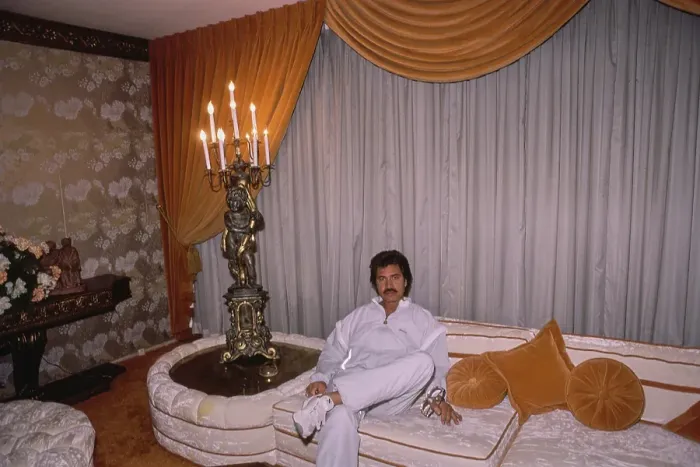 Framed Print : At Home With Humperdinck Framed Print : At Home With Humperdinck