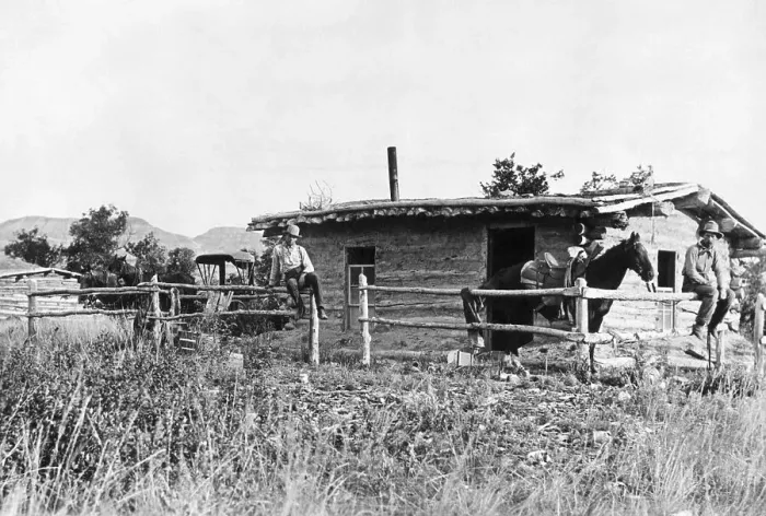 Framed Print : Homesteader Sodhouse In N.D Framed Print : Homesteader Sodhouse In N.D