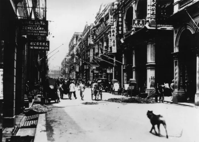 Framed Print : Hong Kong. circa 1890: Rickshaws in Hollywood Road, Hong Kong Framed Print : Hong Kong. circa 1890: Rickshaws in Hollywood Road, Hong Kong