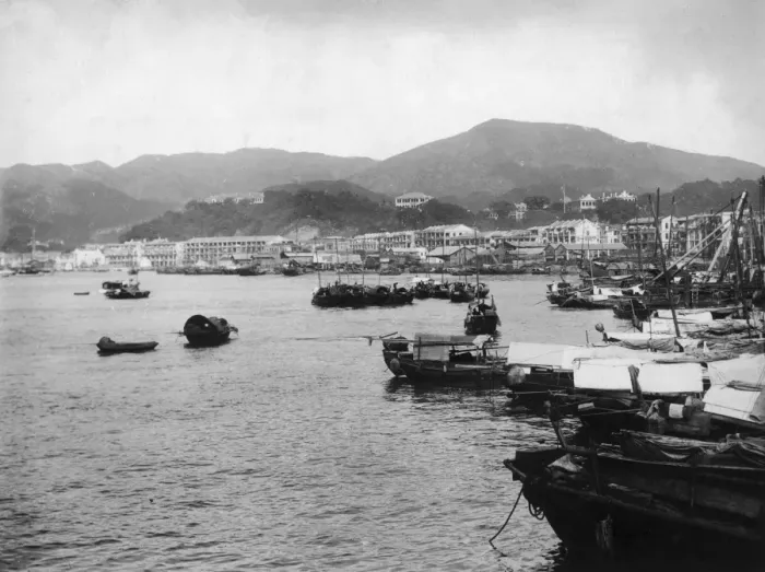 Framed Print : Hong Kong Harbour Framed Print : Hong Kong Harbour