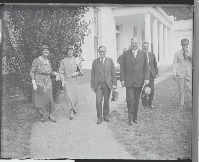 Framed Print : Hoovers and Bakers Strolling Together Framed Print : Hoovers and Bakers Strolling Together