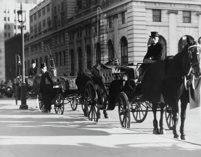 Framed Print : Horse-Drawn Cabriolets, Upper Fifth Avenue Framed Print : Horse-Drawn Cabriolets, Upper Fifth Avenue