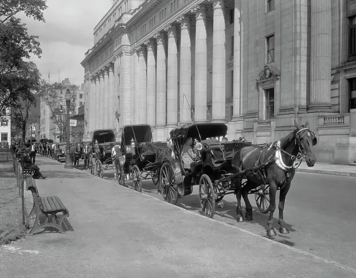 Framed Print : Horse-drawn Cabs Awaiting Passengers Framed Print : Horse-drawn Cabs Awaiting Passengers