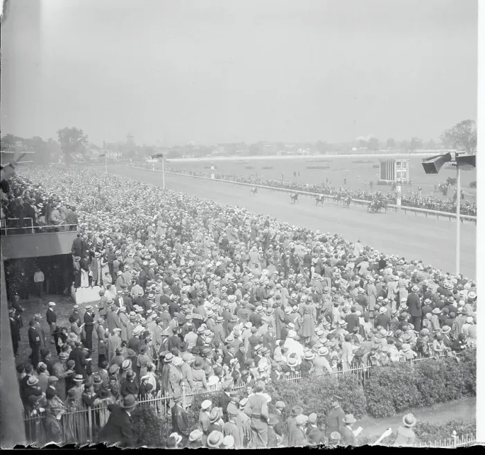Framed Print : Horses Racing Toward Finish