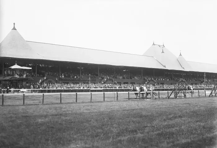 Framed Print : Horses Racing at Saratoga Framed Print : Horses Racing at Saratoga