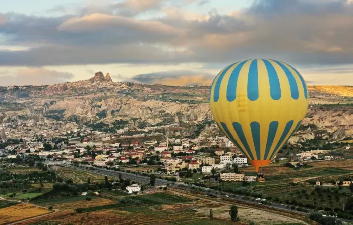 Framed Print : Hot air ballon and Uchisar Castle Framed Print : Hot air ballon and Uchisar Castle